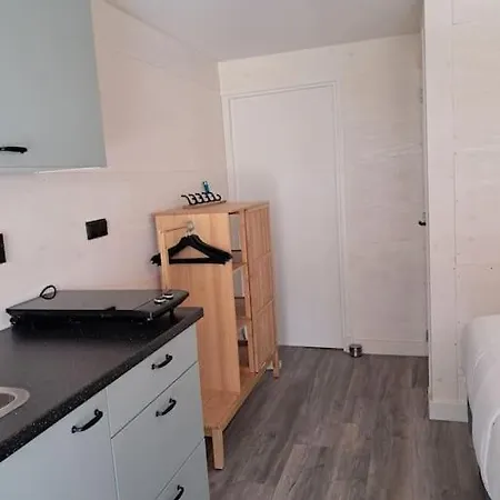 Strandhuisje Eva, Dicht Bij Zee